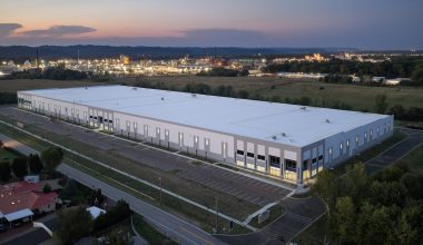 https://dermody.com/wp-content/uploads/2026/09/0015-DJI_20260915191208_0454_D_MP42-dermody-logisticenter-airport-west-3615-kramers-louisville-KY-09-15-26-millermiller-architec-scaled-e1790793770308-380x220.jpg